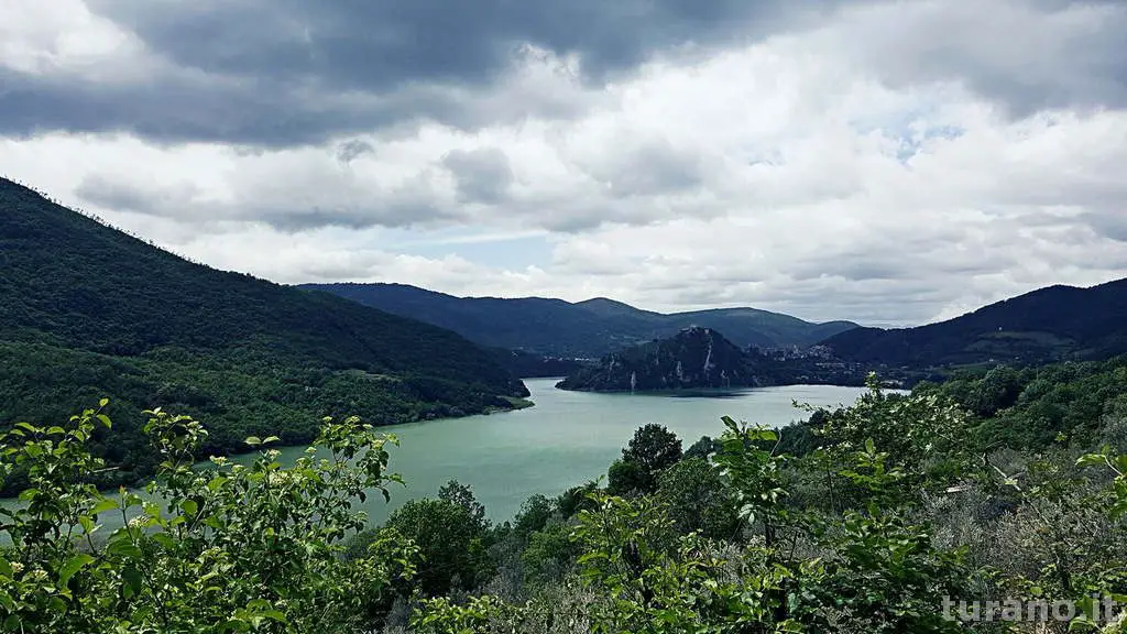 Lago Turano Rieti vista da Ascrea